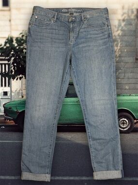 Eddie Bauer Women's Light Wash Boyfriend Jeans with Cuffed Hem sz 8